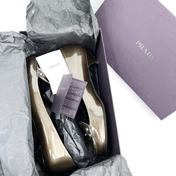 Prada Vernice Taffeta Peltro Green Patent Leather Kitten Heels 39.5 NEW in Box - Picture 10 of 13